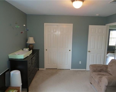 1024 Peyton Pl - Photo Thumbnail 7