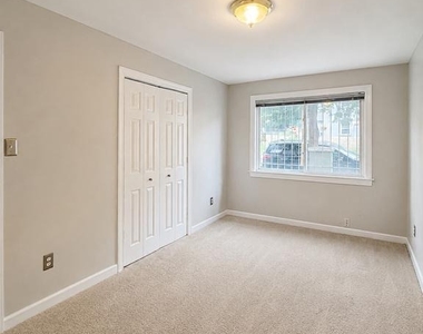 705 Brandywine Street Se - Photo Thumbnail 4
