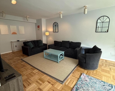 4301 Massachusetts Avenue Nw - Photo Thumbnail 6