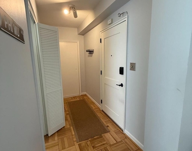 4301 Massachusetts Avenue Nw - Photo Thumbnail 4
