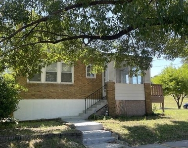 6203 Piney Branch Road Nw - Photo Thumbnail 3