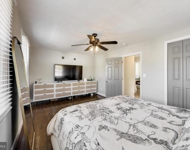 4609 Hillside Road Se - Photo Thumbnail 14