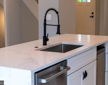 706 Longfellow Street Nw - Photo Thumbnail 10
