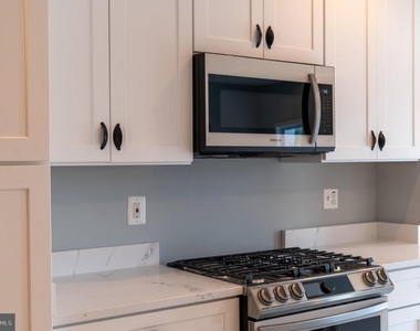 706 Longfellow Street Nw - Photo Thumbnail 7
