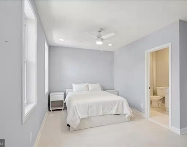 706 Longfellow Street Nw - Photo Thumbnail 17