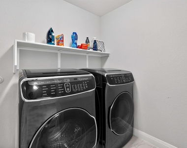 15820 Celosia St - Photo Thumbnail 18