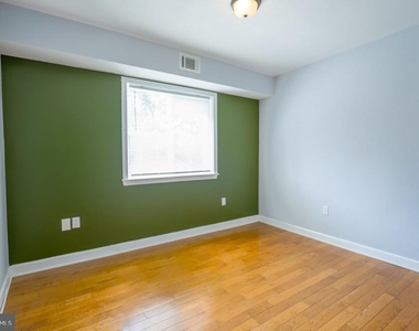 4013 Gault Place Ne - Photo Thumbnail 6