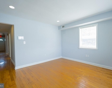 4013 Gault Place Ne - Photo Thumbnail 5