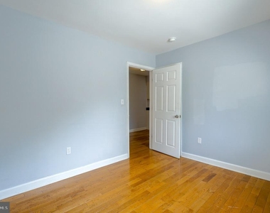 4013 Gault Place Ne - Photo Thumbnail 3