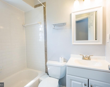 4013 Gault Place Ne - Photo Thumbnail 9