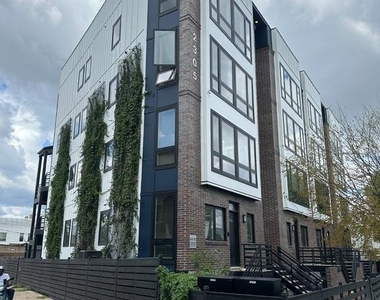 2305 Nicholson Street Se - Photo Thumbnail 3