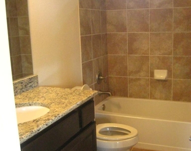 12704 Venice Ln - Photo Thumbnail 13