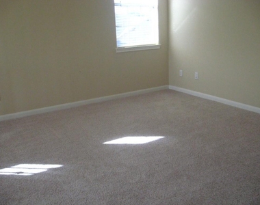 12704 Venice Ln - Photo Thumbnail 24