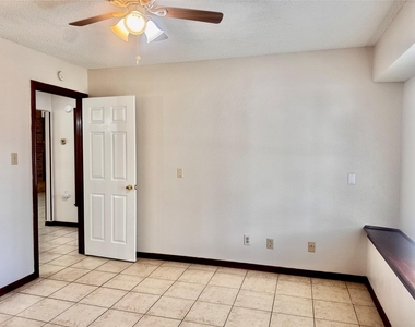 5506 Abilene Trl - Photo Thumbnail 6