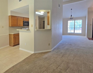 2124 Surrender Ave - Photo Thumbnail 4