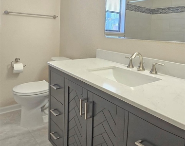 2124 Surrender Ave - Photo Thumbnail 12