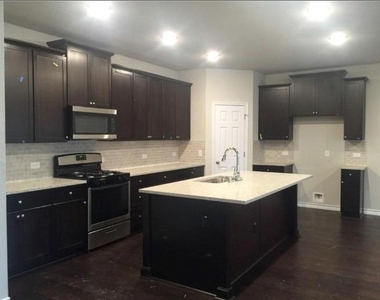 7307 Albany Dr - Photo Thumbnail 8