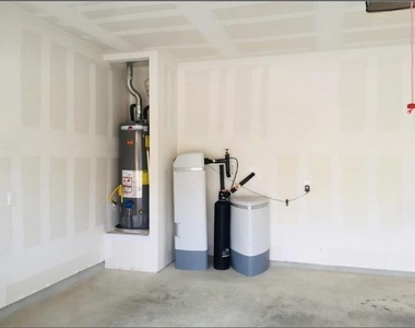 7307 Albany Dr - Photo Thumbnail 13