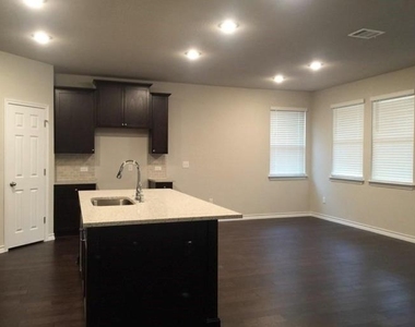 7307 Albany Dr - Photo Thumbnail 5
