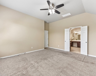 640 Loma Cedro Bnd - Photo Thumbnail 28