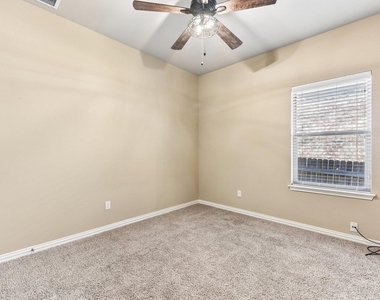640 Loma Cedro Bnd - Photo Thumbnail 20