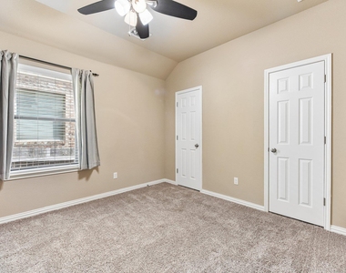640 Loma Cedro Bnd - Photo Thumbnail 25