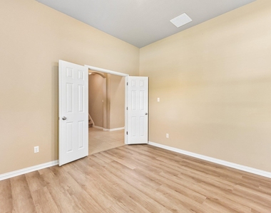 640 Loma Cedro Bnd - Photo Thumbnail 16