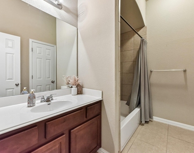 640 Loma Cedro Bnd - Photo Thumbnail 21