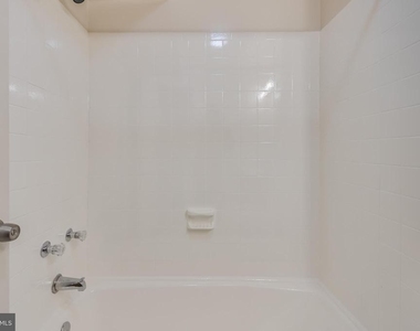 2816 Hartford Street Se - Photo Thumbnail 16