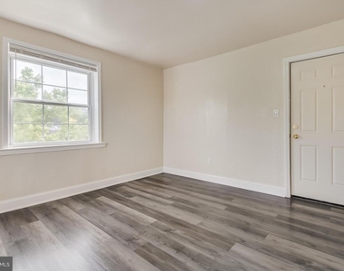 2816 Hartford Street Se - Photo Thumbnail 7