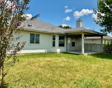 706 Stewart Dr - Photo Thumbnail 22