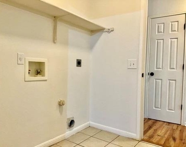 706 Stewart Dr - Photo Thumbnail 20