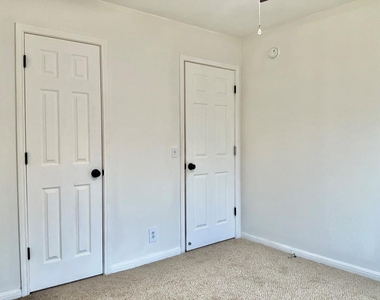 706 Stewart Dr - Photo Thumbnail 19