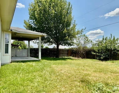 706 Stewart Dr - Photo Thumbnail 23