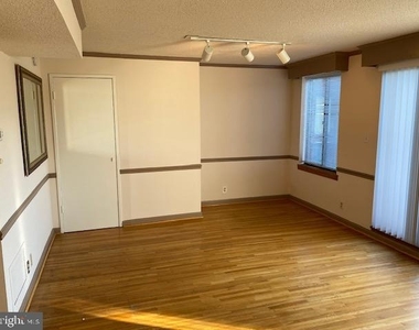 3 Washington Circle Nw - Photo Thumbnail 14