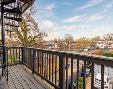 1711 D Street Se - Photo Thumbnail 15