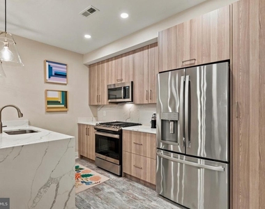 2618 University Place Nw - Photo Thumbnail 6