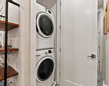 2618 University Place Nw - Photo Thumbnail 11