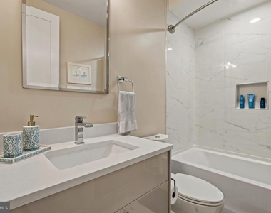 2618 University Place Nw - Photo Thumbnail 13