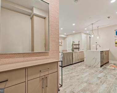 2618 University Place Nw - Photo Thumbnail 2