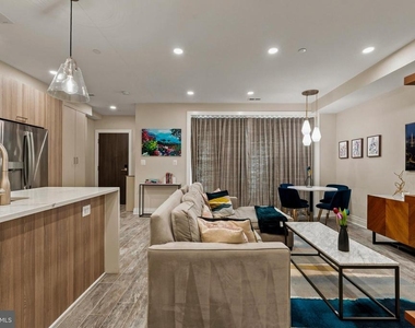 2618 University Place Nw - Photo Thumbnail 7