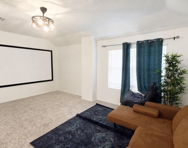 1732 Cobblecrest Ln - Photo Thumbnail 7