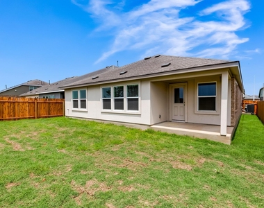 2000 Gilmer Way - Photo Thumbnail 31