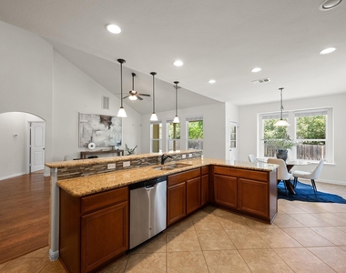 608 Royal Burgess Dr - Photo Thumbnail 10