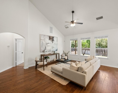 608 Royal Burgess Dr - Photo Thumbnail 4