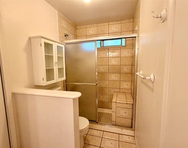 2202 Corbin Way - Photo Thumbnail 6