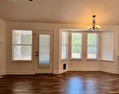 2202 Corbin Way - Photo Thumbnail 2