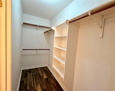 2202 Corbin Way - Photo Thumbnail 7