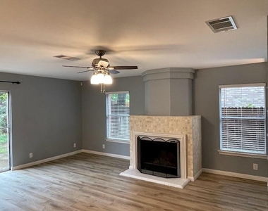 1825 Red Rock Dr - Photo Thumbnail 6