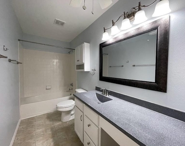 1825 Red Rock Dr - Photo Thumbnail 15